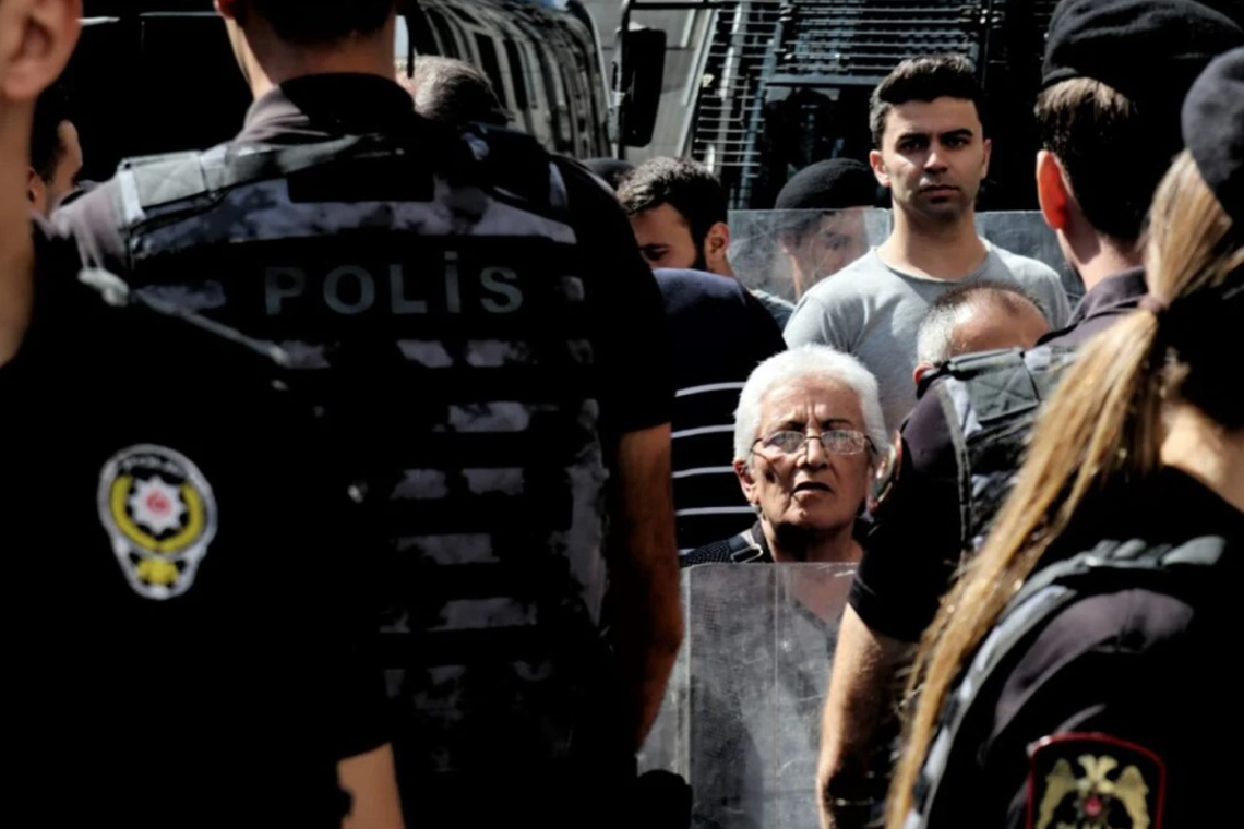 964. Hafta Gözlem Raporu: AYM kararına karşın keyfi gözaltı uygulaması sürüyor