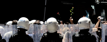 Cumartesi Anneleri/İnsanları’nı takip eden gazeteciler: Polis şiddetinin belgelenmesi istenmiyor  