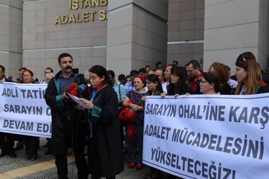 Cizre ve Ankara Katliamı'nı protesto ettiği için yargılanan avukatlar beraat etti