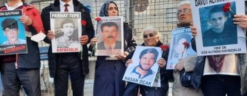 Cumartesi Anneleri’nin eylemine AP Türkiye Raportörü Amor gözlemci olarak katıldı