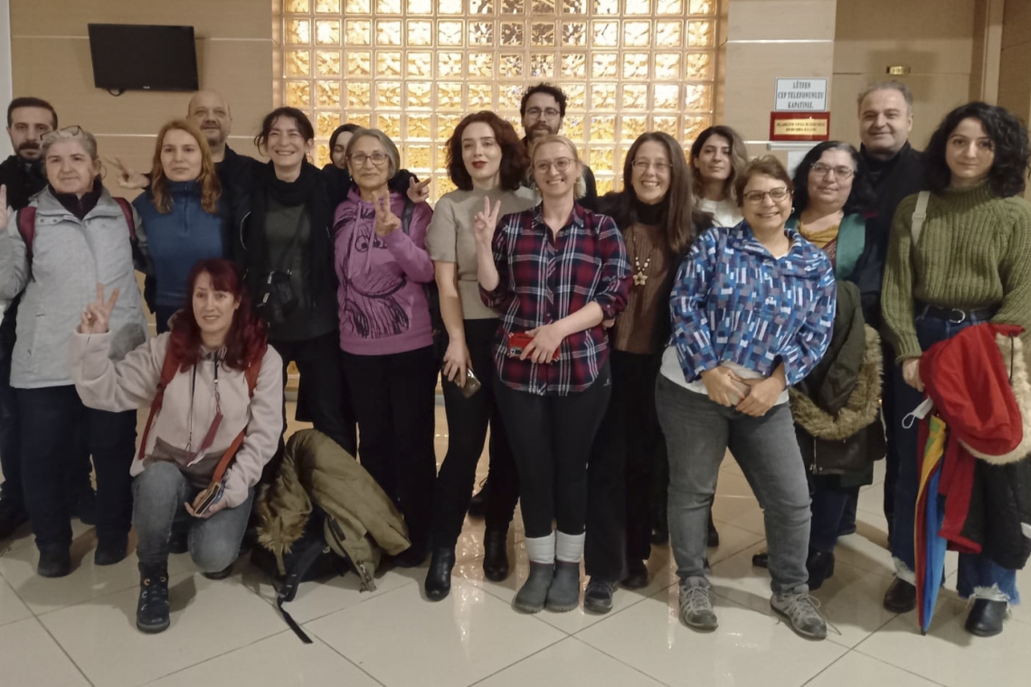 Gazeteciler, 10 Ocak Çalışan Gazeteciler Günü'nde gazetecilikten yargılandı