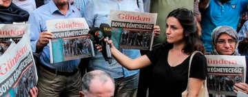 Gazeteci Kaya'nın yargılandığı davada Eren Keskin'in tanıklığından vazgeçildi