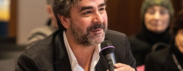 Gazeteci Deniz Yücel hakkındaki yakalama kararı kaldırılmadı