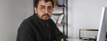 MLSA, darp edilerek gözaltına alınan gazeteci Ferhat Sezgin’e getirilen yurtdışı yasağına itiraz etti
