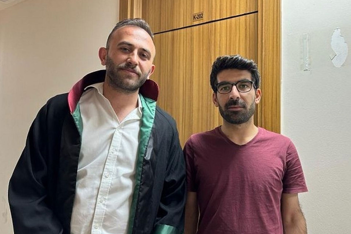 Gazeteci Delal Akyüz, ev hapsinde olduğu için yargılandığı davaya katılamadı