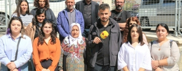 Journalist Rabia Önver goes to courthouse after police raid, but prosecutor refuses to take statement