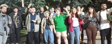 Avukatların itirazlarına rağmen silahlı polis gözetiminde duruşma yapıldı