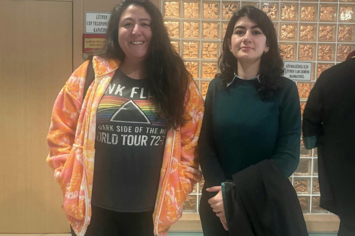 ﻿Paylaşımları nedeniyle yargılanan gazeteci Neşe İdil beraat etti