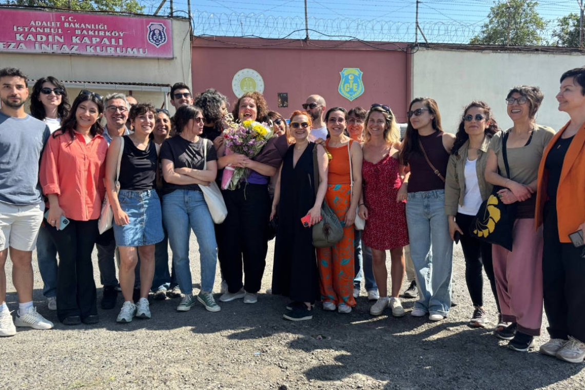 Gazeteci Elif Akgül tahliye edildi
