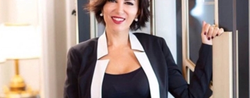 Gazeteci Sedef Kabaş’ın “Cumhurbaşkanına hakaret” suçlamasıyla yargılandığı dava ertelendi