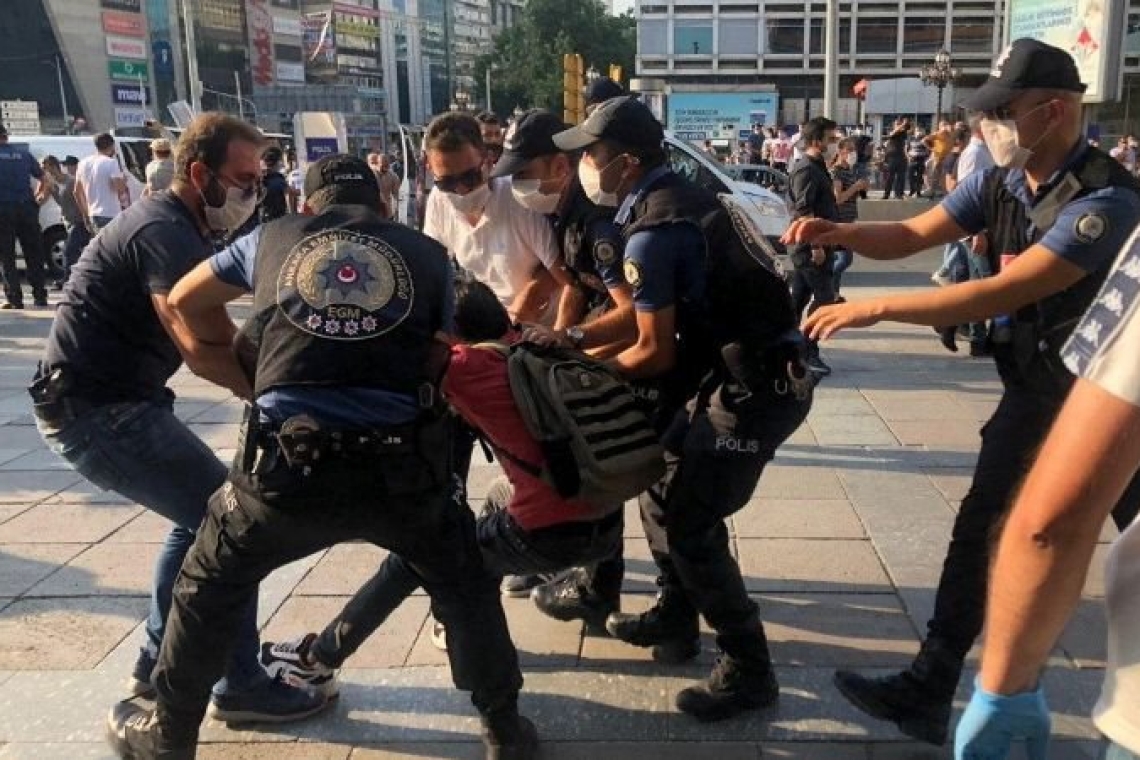 Suruç anmasında işkenceyle gözaltına alınan 23 Kişi hakkında açılan davada sanıkların ek savunmaları dinlendi