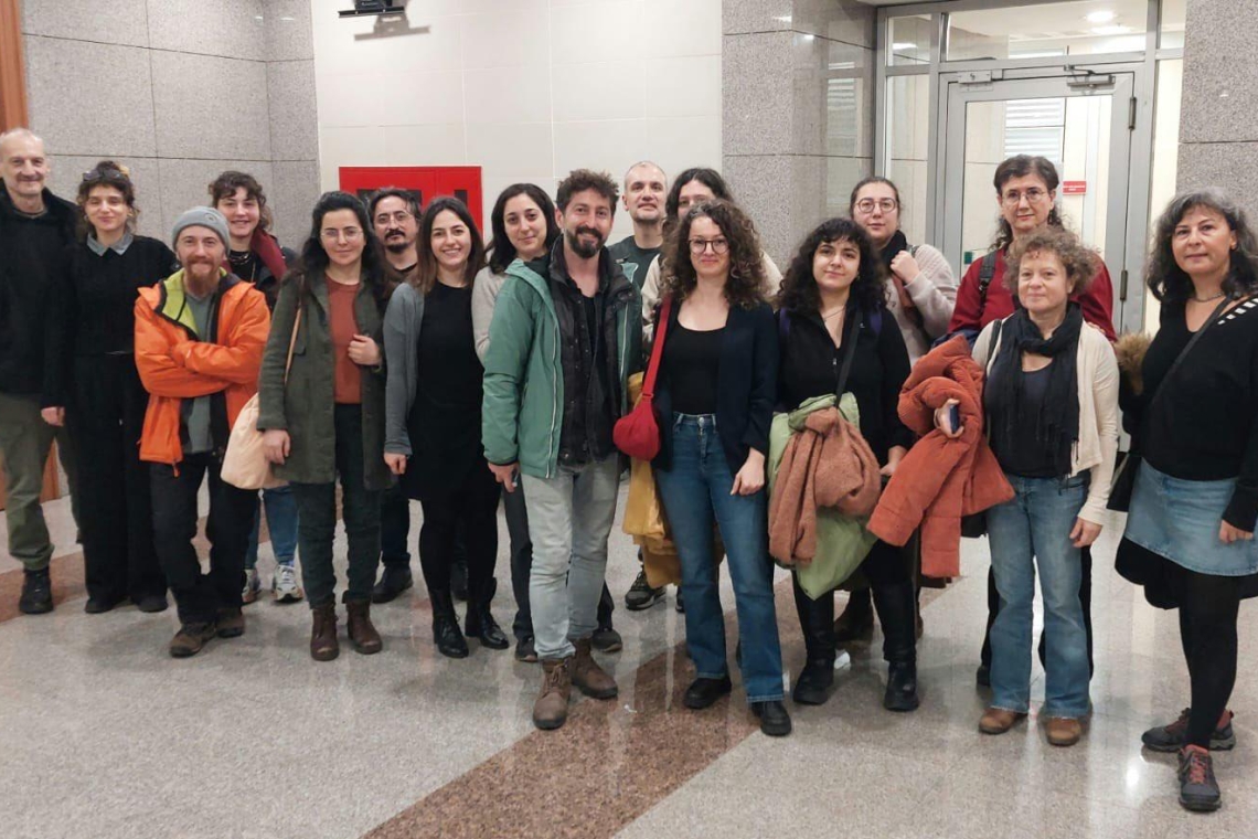LeMan’a yönelik saldırıya tepki sonrası yargılanan akademisyen Aslı Aydemir hâkim karşısında