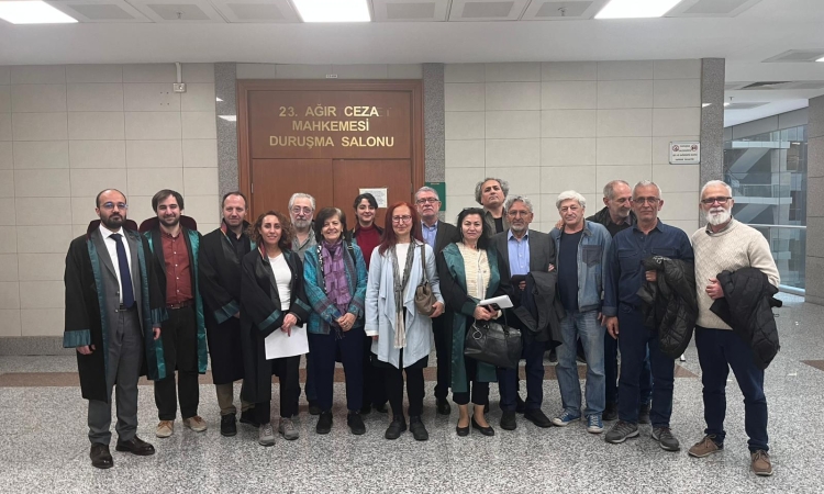 Gazeteci Ender İmrek ve 5 kişinin yargılandığı 'HDK davası' beraatle sonuçlandı