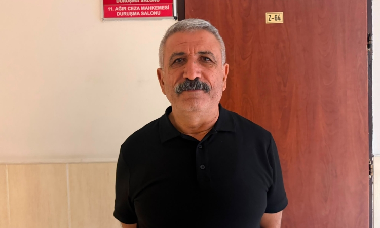 Gazeteci Mehmet Şahin’in duruşması savunma için ertelendi